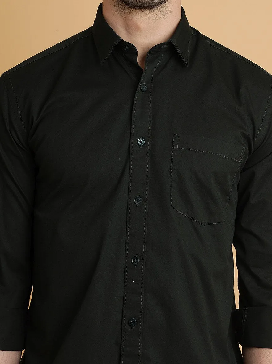 Bottle Green Solid Slim Fit Semi Casual Shirt | JadeBlue