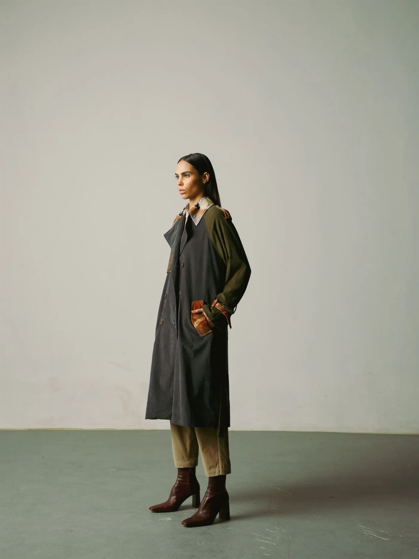 CORD   I   Latina Berlinar Overcoat Overcoat Cotton Corduroy INK W21-BLOC-INK